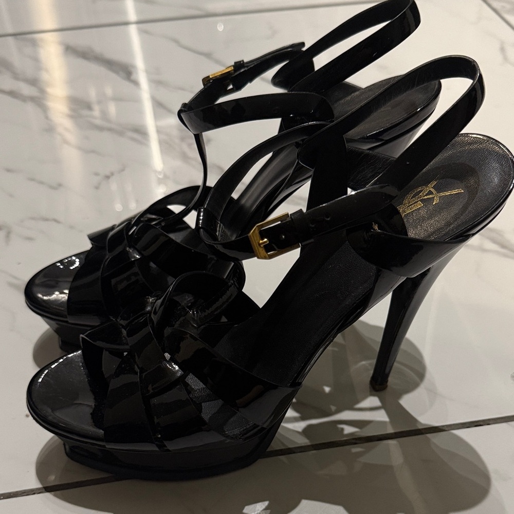Yves Saint Laurent Black Patent Leather Heels